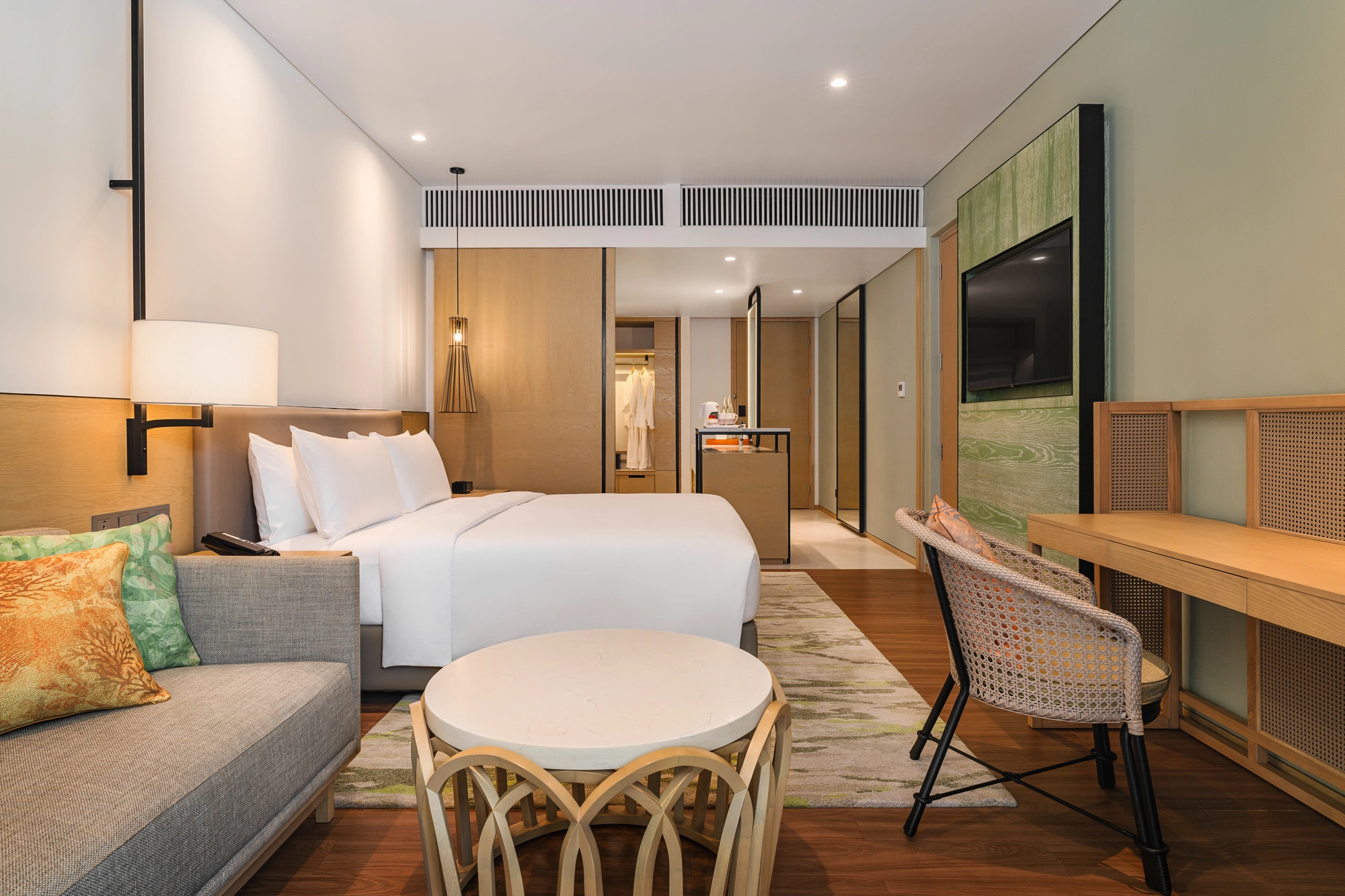 Holiday Inn Standard Room
